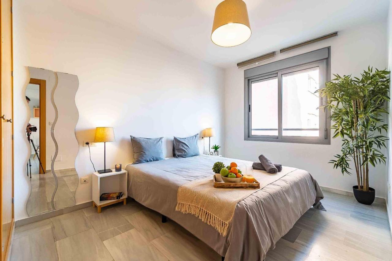 Carlos Haya Beautiful Apartment With Parking Malaga Exterior photo